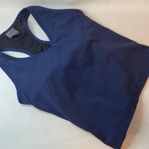 Nike workout tank top bundle size medium (2)